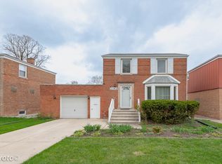 2342 S 6th Ave, North Riverside, IL 60546