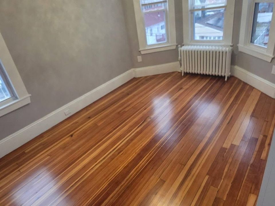 1st image of 10 Itasca St Floor 3