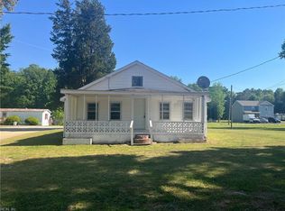 14016 Burwells Bay Rd, Smithfield, VA 23430