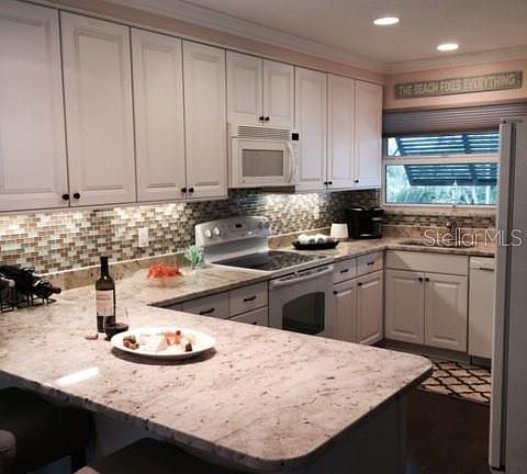 4th image of 4660 Ocean Blvd APT I2