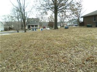 136 Dorsey St, Liberty, MO 64068