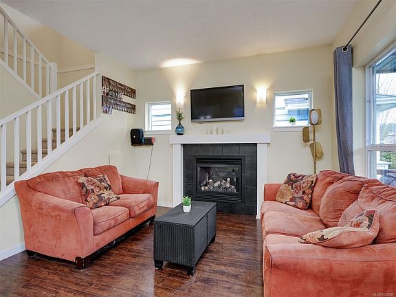 2nd image of 3385 Piper Rd