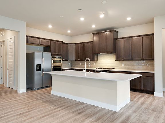 Gourmet kitchen