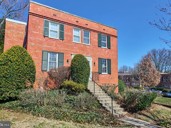 1300 S Cleveland St APT 369, Arlington, VA 22204