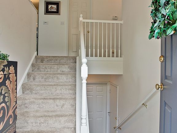 5th image of 863 Cherry Creek Dr