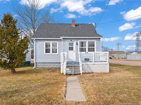 42 Wilbur St, Moncton, NB E1C 7A5