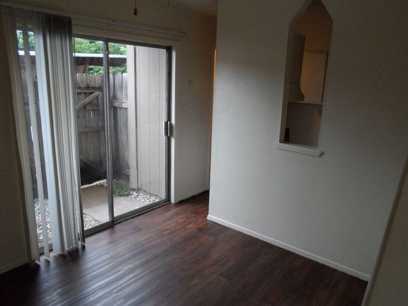 5th image of 1107A Holik Dr