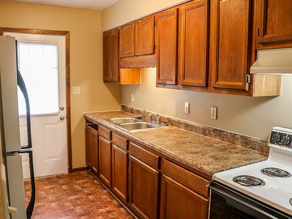 5th image of 2684 Avery Cir