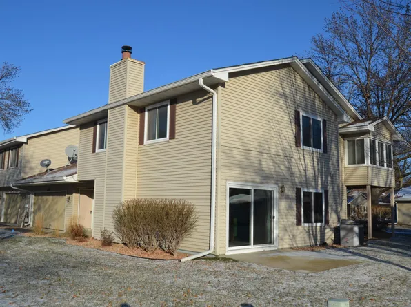 8431 Thomas Ct N, Brooklyn Park, MN 55444