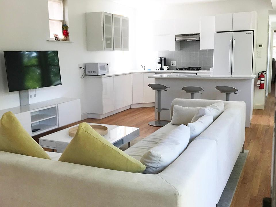 1st image of 417 W 5th St #3