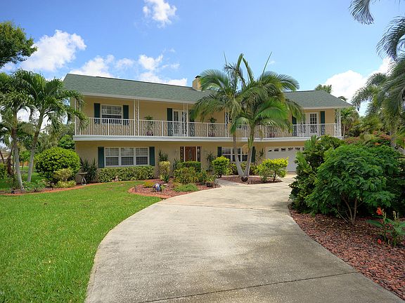 2nd image of 6 Yacht Club Ln