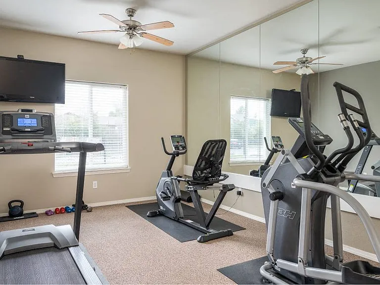 Quail Run Apartments — Photo 6
