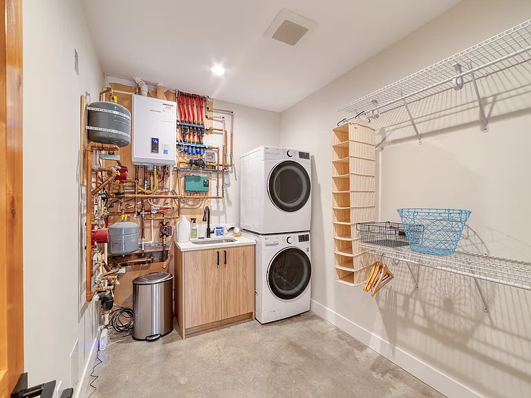 340 Snoqualmie Dr — Photo 21