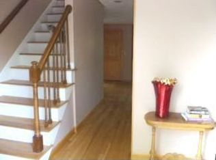 4 Dunloggin Rd, Nashua, NH 03063