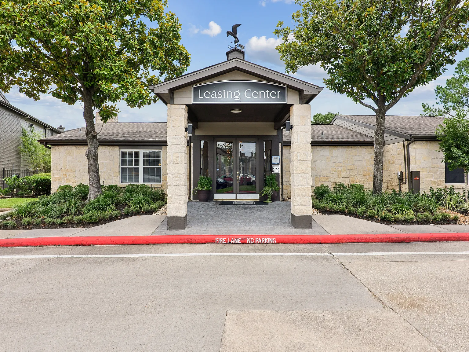 Willow Brook Crossing — Photo 2