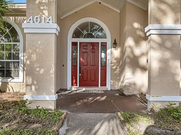3rd image of 4014 Mary Louise Dr