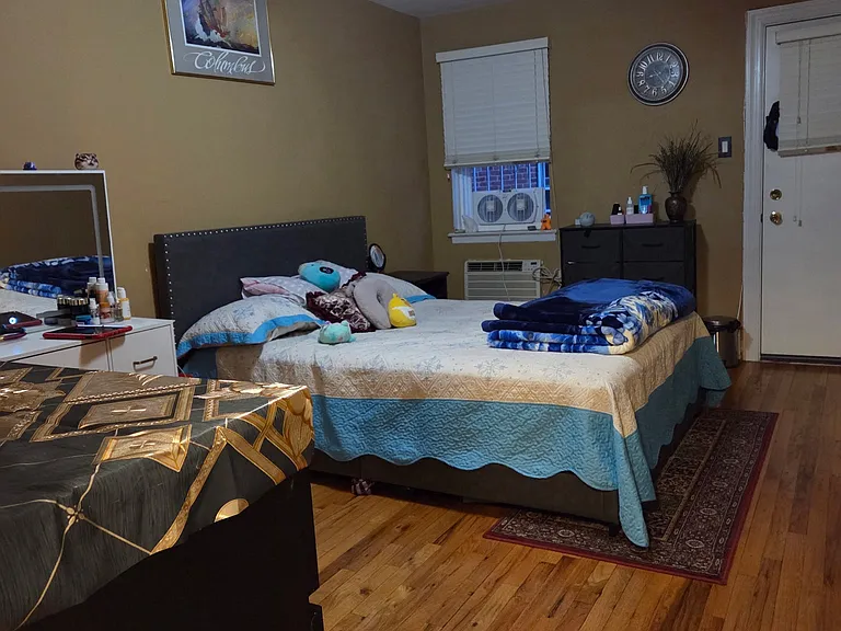 1723 Shore Pkwy #1 — Photo 6