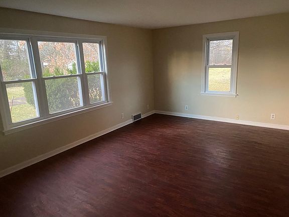 5th image of 2769 Grand Island Blvd