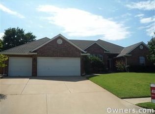 3633 Equestrian Ct, Edmond, OK 73034