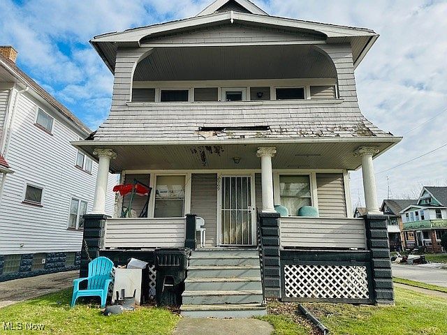 1st image of 2969 E 128th St