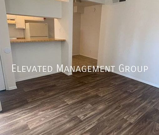 3rd image of 1001 Louisiana Blvd SE #6