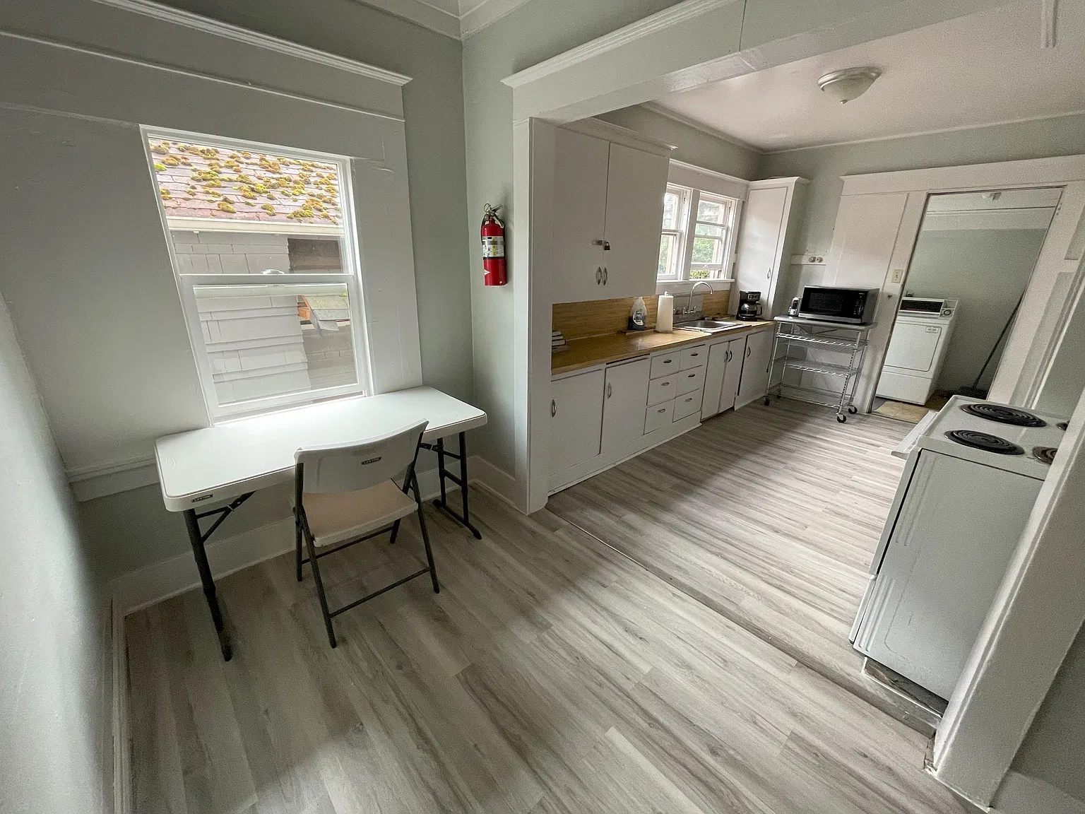 6 bed, 2500 sqft, $600 — Photo 2