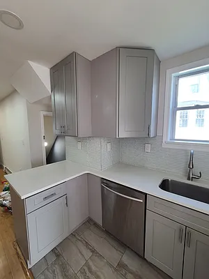 Rented by Bouklis Group | media 6