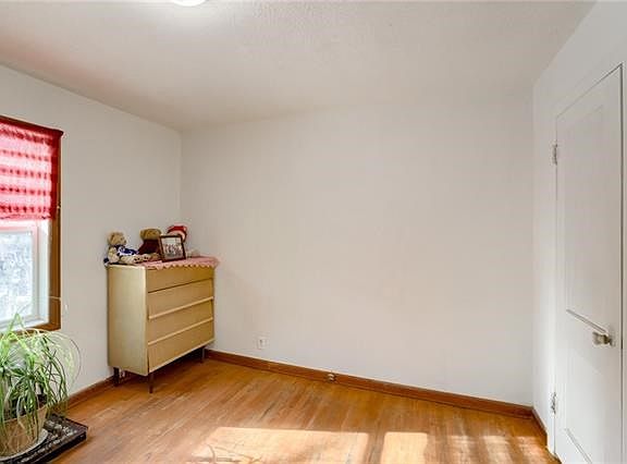 4th image of 5229 Yecker Ave