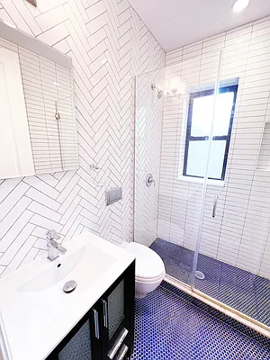 Rented by Avenues Real Estate | media 28