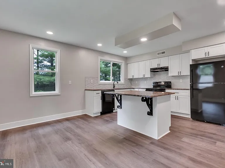 519 Linton Hill Rd — Photo 5