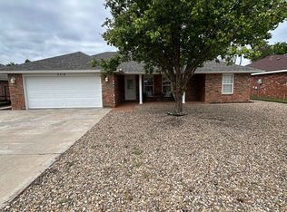 2316 Jadyn Ln, Clovis, NM 88101