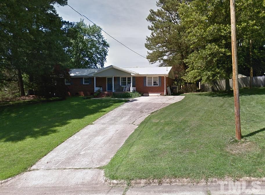 2nd image of 102 Pine Ridge Ct