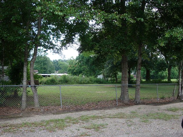2nd image of 1000 Palestine Rd