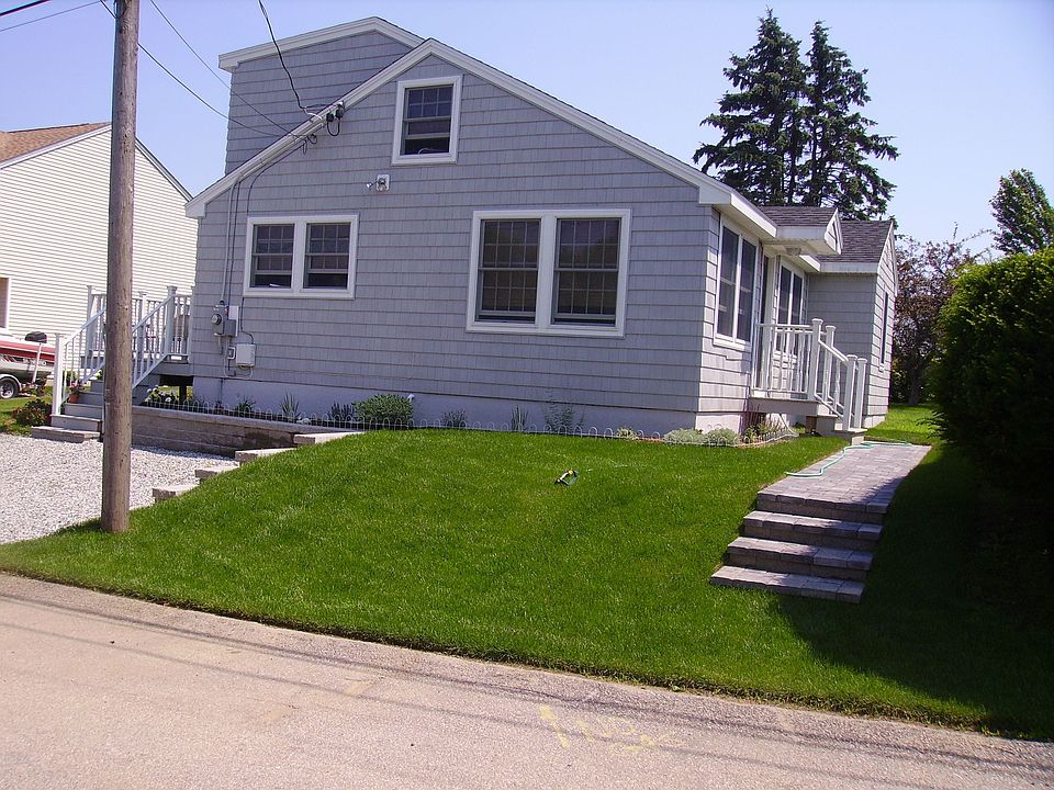 1st image of 5 Green Meadow Dr