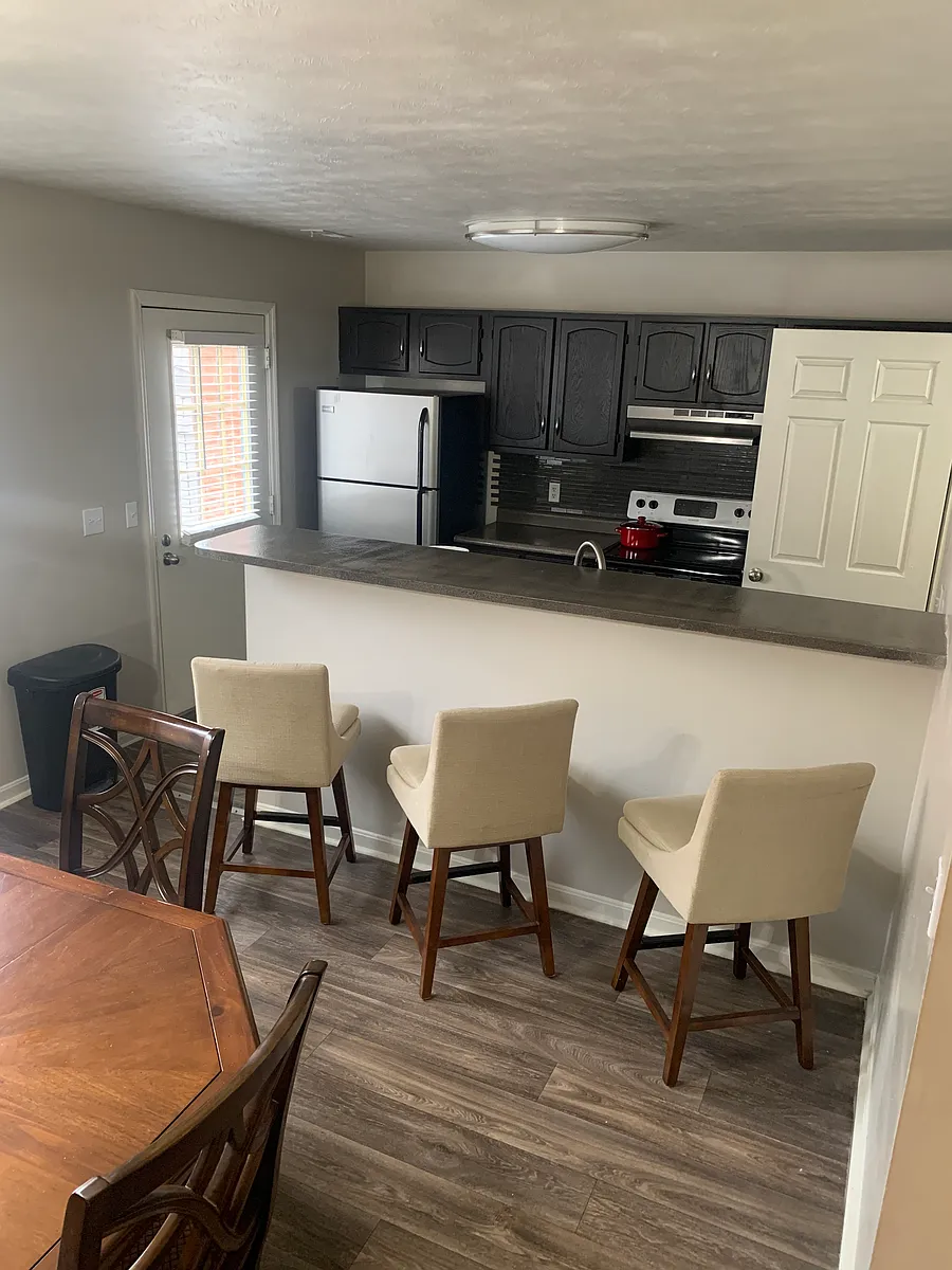 Building Photo - 12190 Crestfield Ct