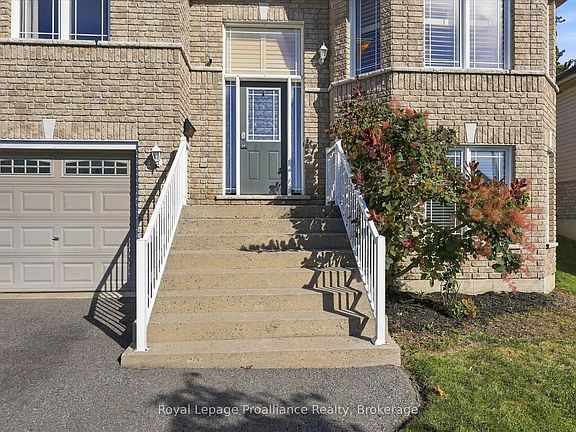 3rd image of 82 Parcells Cres