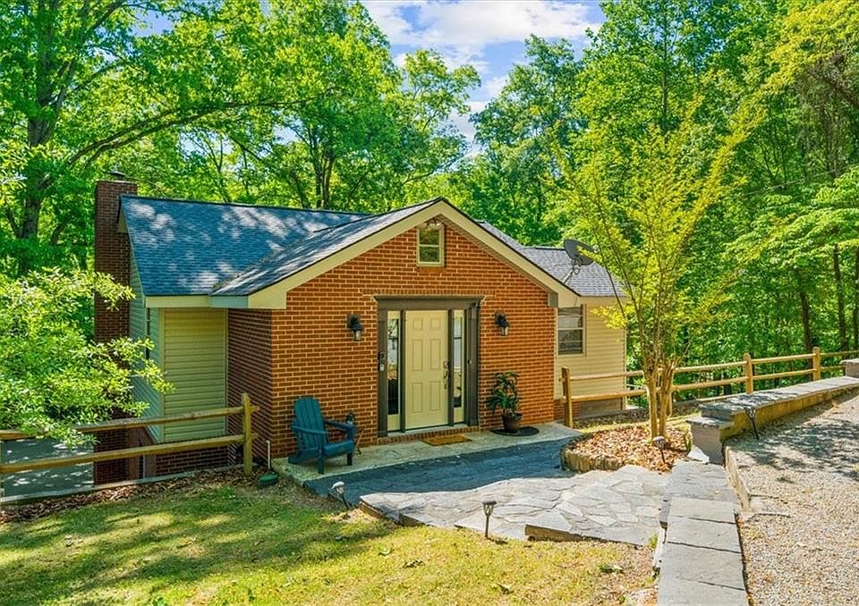 1st image of 9670 Lee Cir