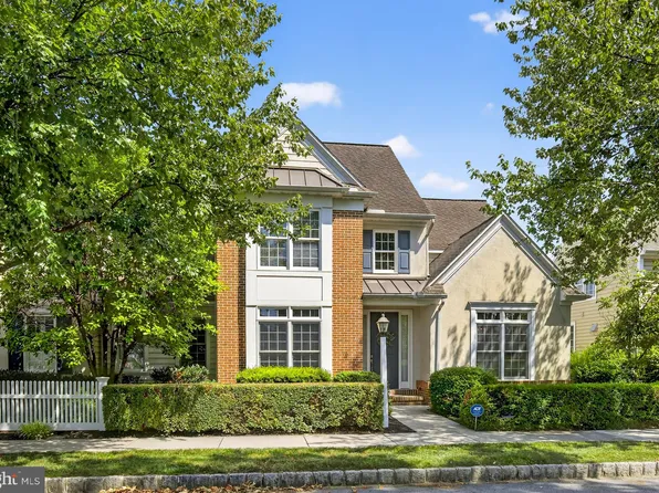 1453 Grassy Way, Lancaster, PA 17601