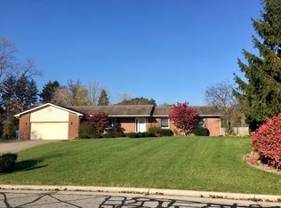 15049 Woodpine Dr, Monroe, MI 48161