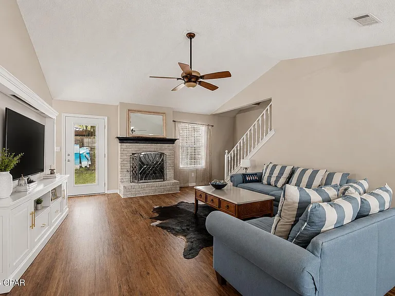 855 Mande Ct — Photo 9