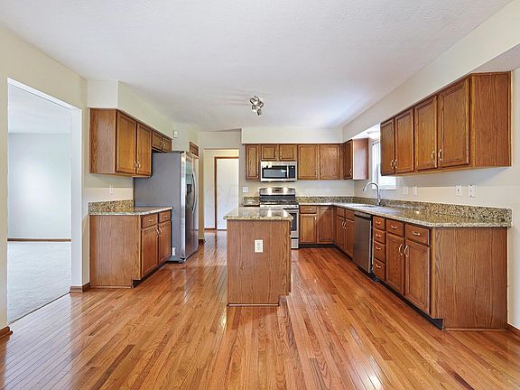 2nd image of 6655 Estate View Dr S