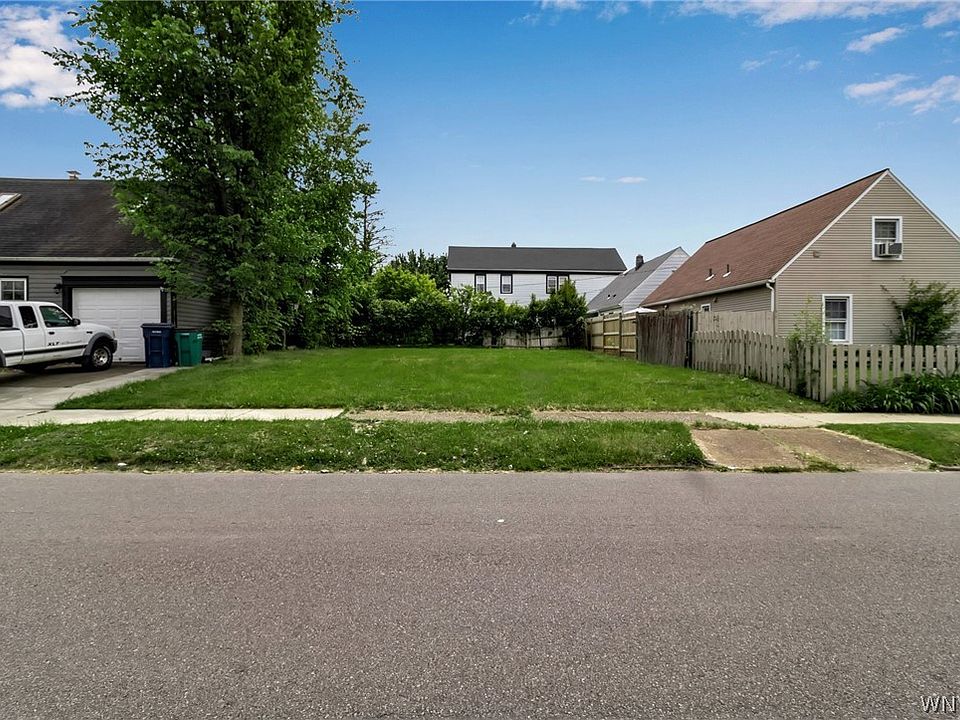1st image of 7 Taunton Pl #2