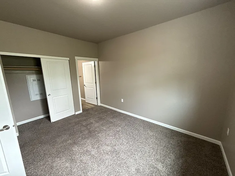 Hawthorne Place Apartments — Photo 23
