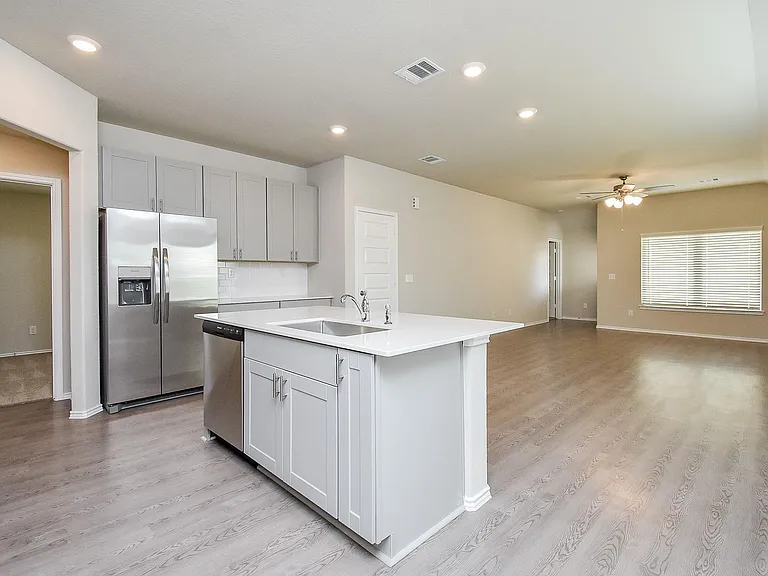 8006 Camphor Ct — Photo 7