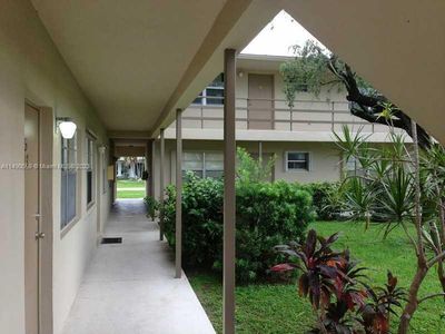 3856 S Circle Dr APT 10, Hollywood, FL, 33021