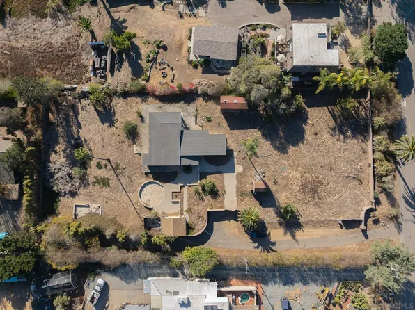 1691 Crest Dr, Encinitas, CA 92024