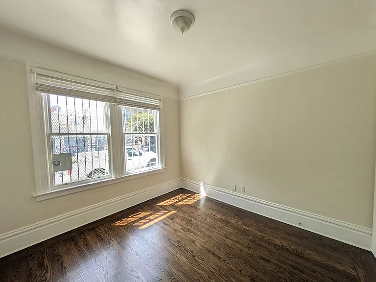 144 148 Sanchez 8 #10 — Photo 6