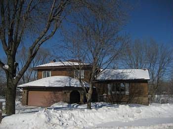 1st image of 643 Willow Grove Ln