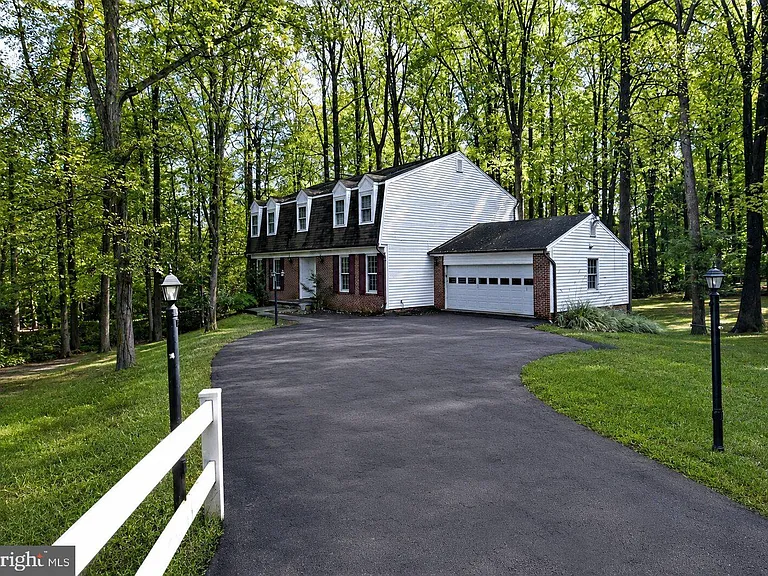 805 Balls Hill Rd — Photo 1
