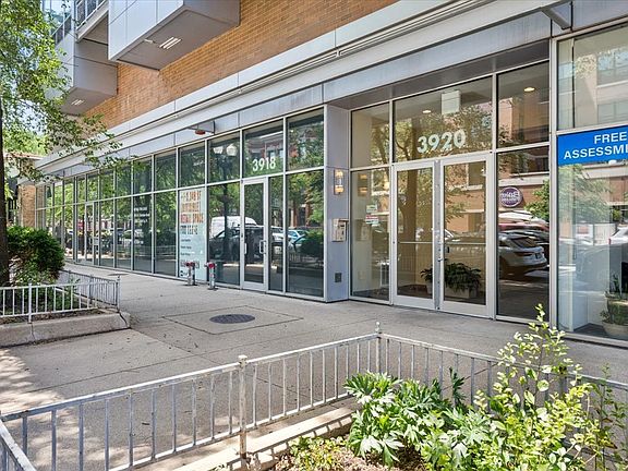 3rd image of 3920 N Sheridan Rd #505